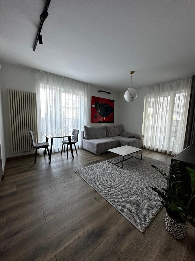 Apartament Vip Wola วอร์ซอ ภายนอก รูปภาพ