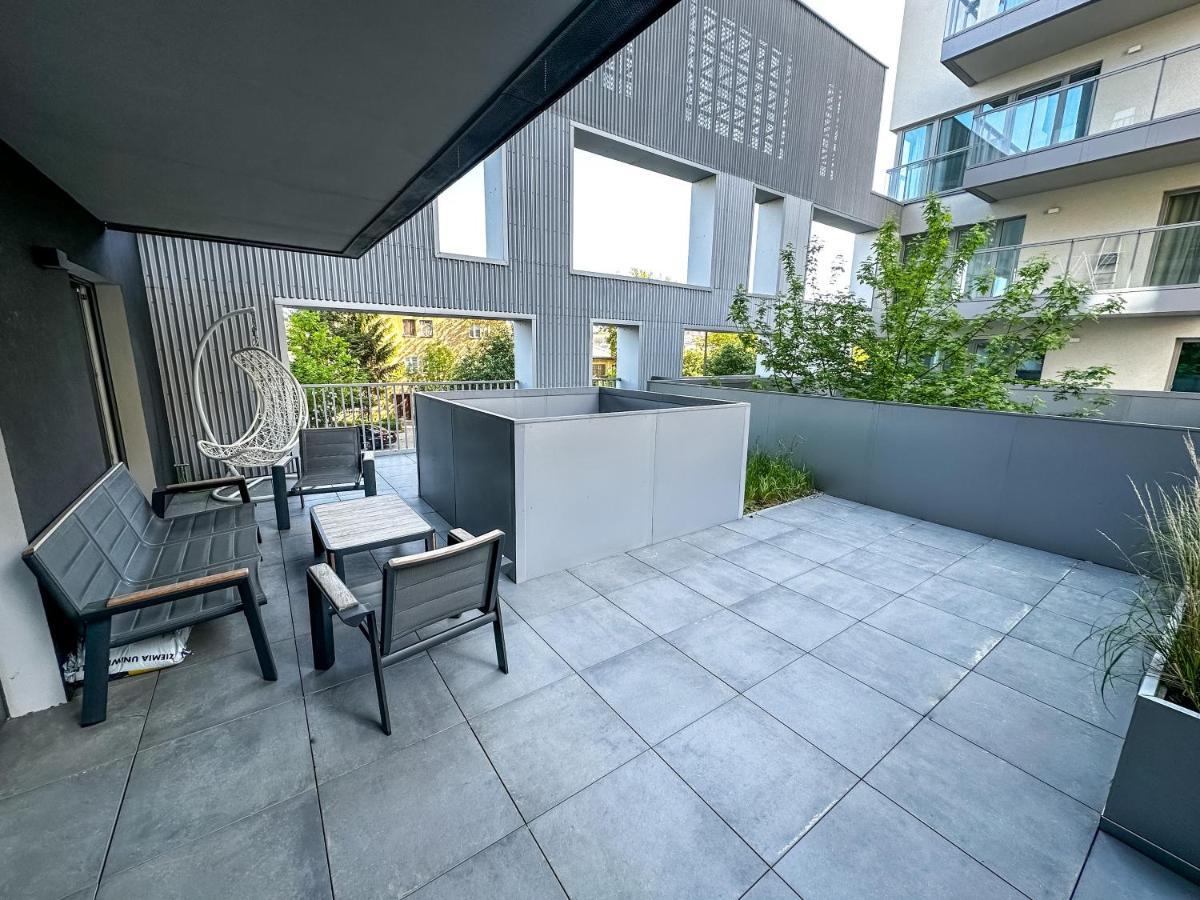 Apartament Vip Wola วอร์ซอ ภายนอก รูปภาพ